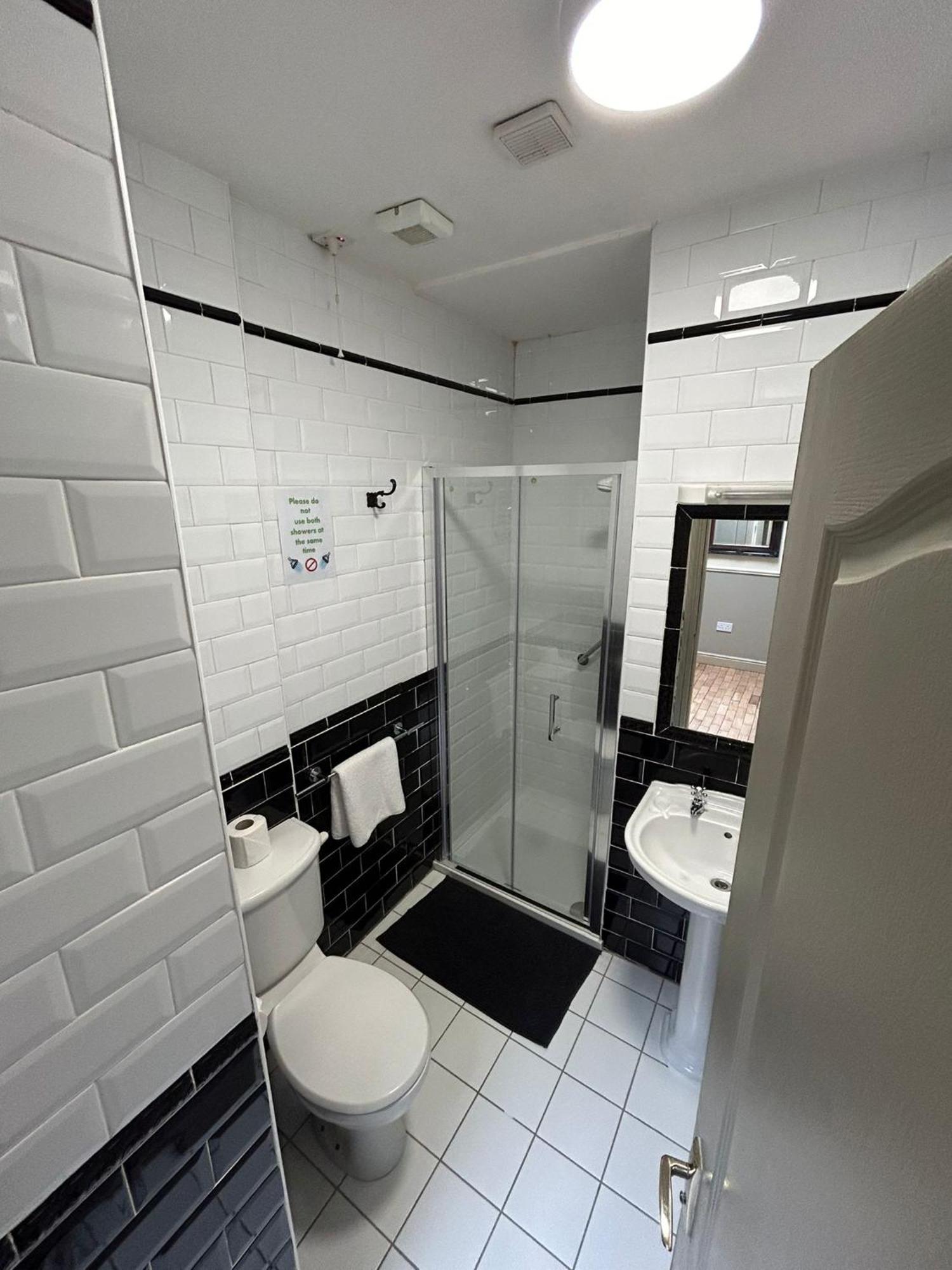 Gogartys Temple Bar Apartments Dublino Esterno foto